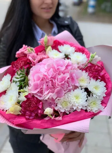 Букет «Розовое облако с гортензией» от интернет-магазина цветов в 