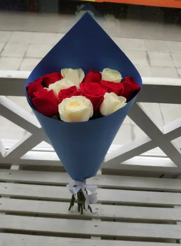 Букет из 13 роз 50 см «Шепот сердца» от интернет-магазина цветов в 