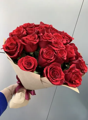 Букет из 25 красных роз от интернет-магазина цветов в 