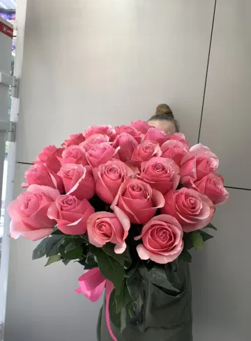 Букет из 25 роз «Кокетка» от интернет-магазина цветов в 