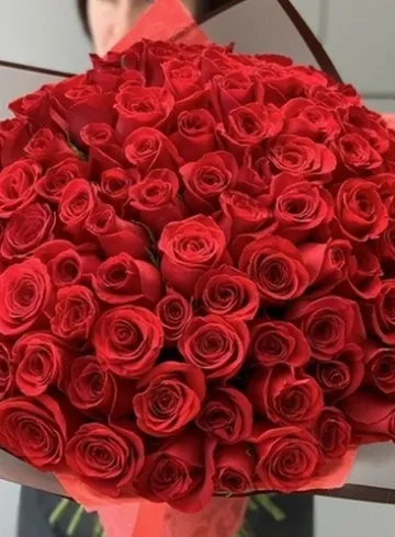 Букет 101 роза  Фридом от интернет-магазина цветов в 
