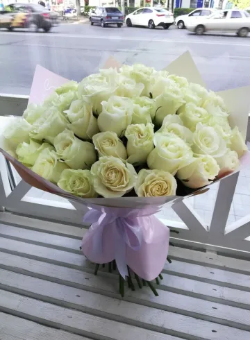 51 роза Мондиаль 60 см от интернет-магазина цветов в 