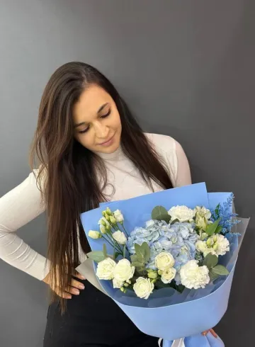 Букет «Изящная красота для мамы» от интернет-магазина цветов в 