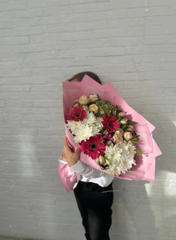 Букет «Любимой маме» размер S от интернет-магазина цветов в 