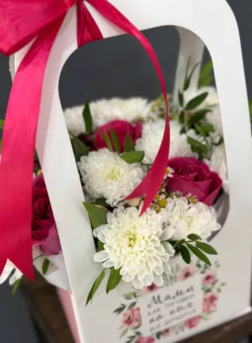 Композиция &laquo;День матери&raquo; от интернет-магазина цветов в 