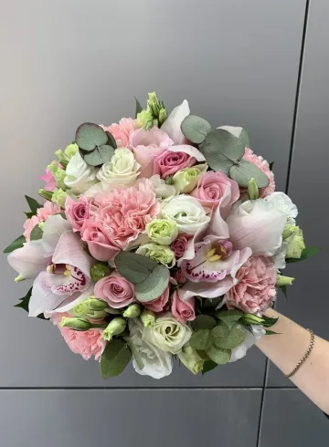 Свадебный букет невесты 1 от интернет-магазина цветов в 