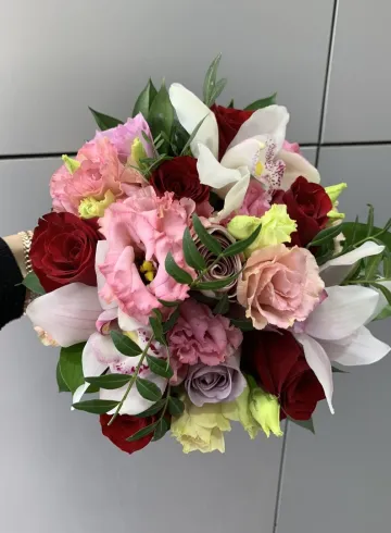 Свадебный букет невесты 2 от интернет-магазина цветов в 