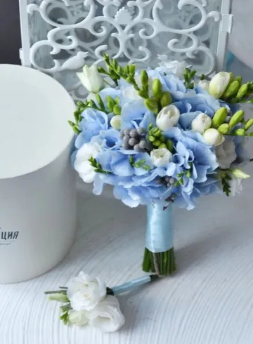 Свадебный букет невесты 8 от интернет-магазина цветов в 