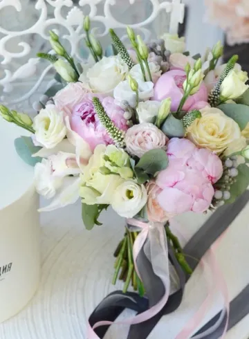 Свадебный букет невесты 11 от интернет-магазина цветов в 