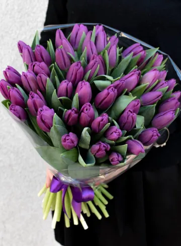 51 фиолетовый тюльпан от интернет-магазина цветов в 