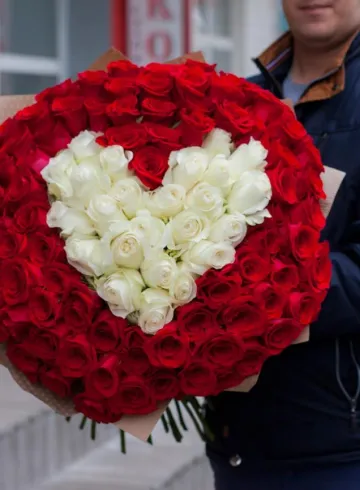 101 роза 50 см Сердечное признание от интернет-магазина цветов в 