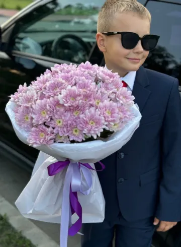 Хризантемы в упаковке «День знаний» размер L от интернет-магазина цветов в 