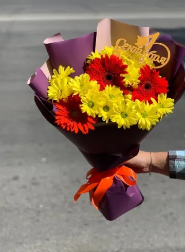 Яркие цветы «Первый звонок» от интернет-магазина цветов в 