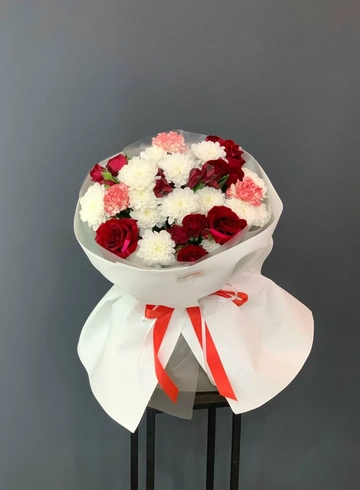 Букет «Яркое признание» от интернет-магазина цветов в 