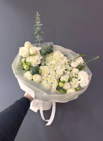 Букет с гортензией «Фантазия» от интернет-магазина цветов в 