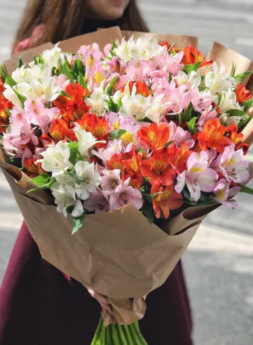 Букет 35 альстромерий от интернет-магазина цветов в 